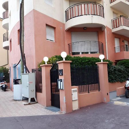 شقة Monolocale Mentone Costa Azzurra المظهر الخارجي الصورة